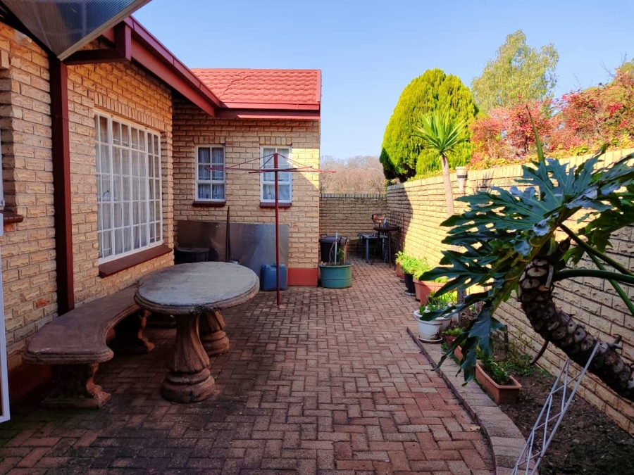 3 Bedroom Property for Sale in Wilkoppies North West